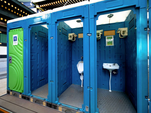 Best Porta potty delivery and setup  in Falls Church, VA